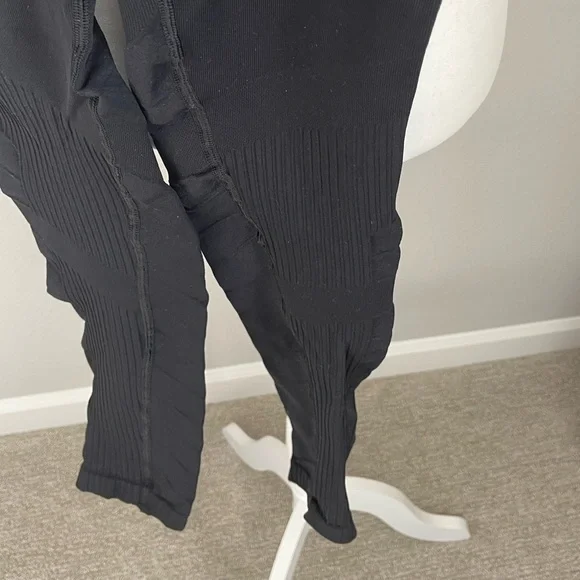 Blanqi Postpartum Leggings - Picture 2 of 4